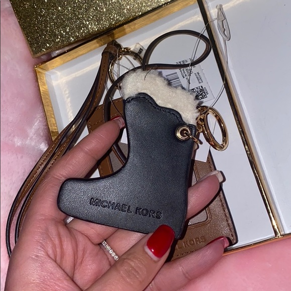 Michael Kors card holder and key chain set - Picture 5 of 7